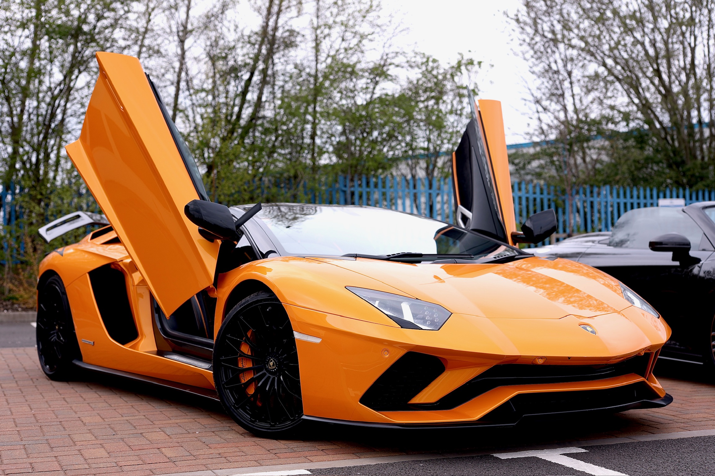 Drive the Extraordinary: Luxury Car Hire in Birmingham